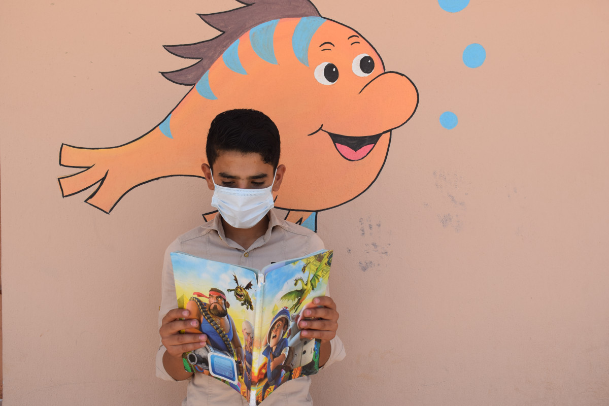 Children in Iraq adapt to distant learning