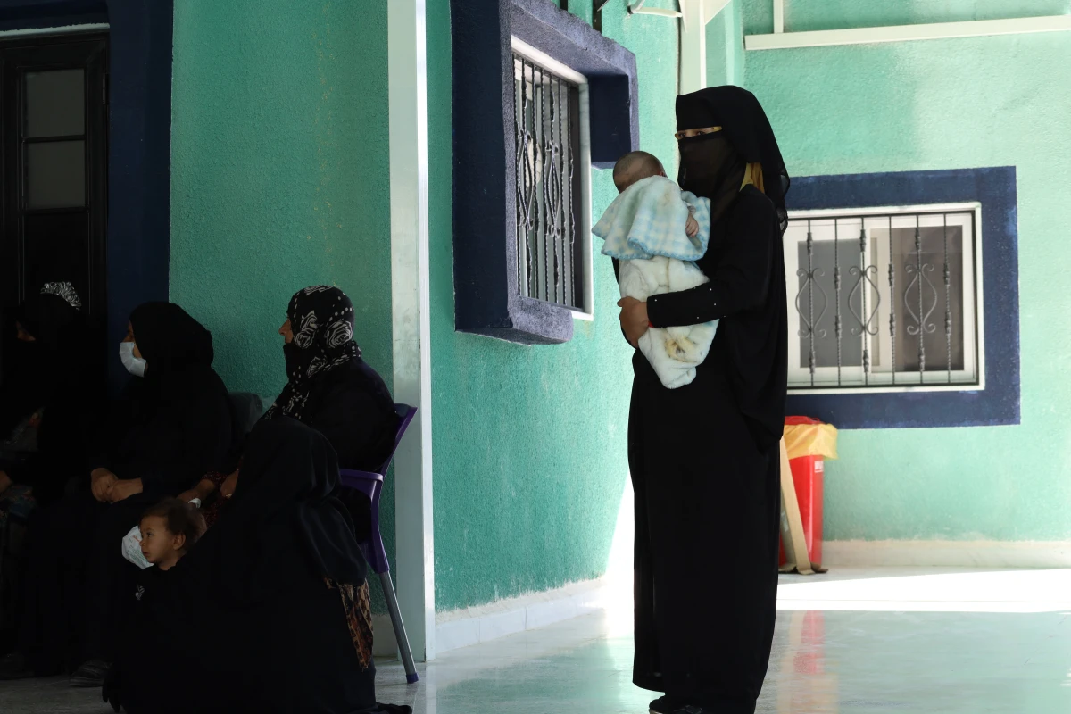 لم يعد هنالك حاجة للتنقل عبر سيارات مختلفة: منظمة الناس في حاجة تعيد الرعاية الطبية من جديد لمسافة مشي على الأقدام لآلاف السوريين